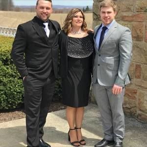 Meet your Posher, Elise